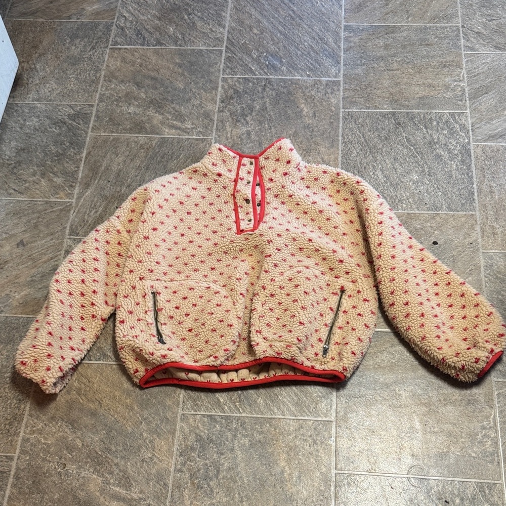 THE GREAT. Cream Sherpa Pullover with Red Trim